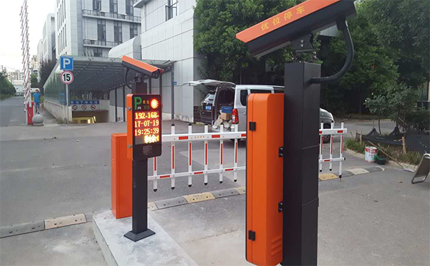 小區(qū)停車場車牌識別系統(tǒng) 小區(qū)停車場車牌識別系統(tǒng)